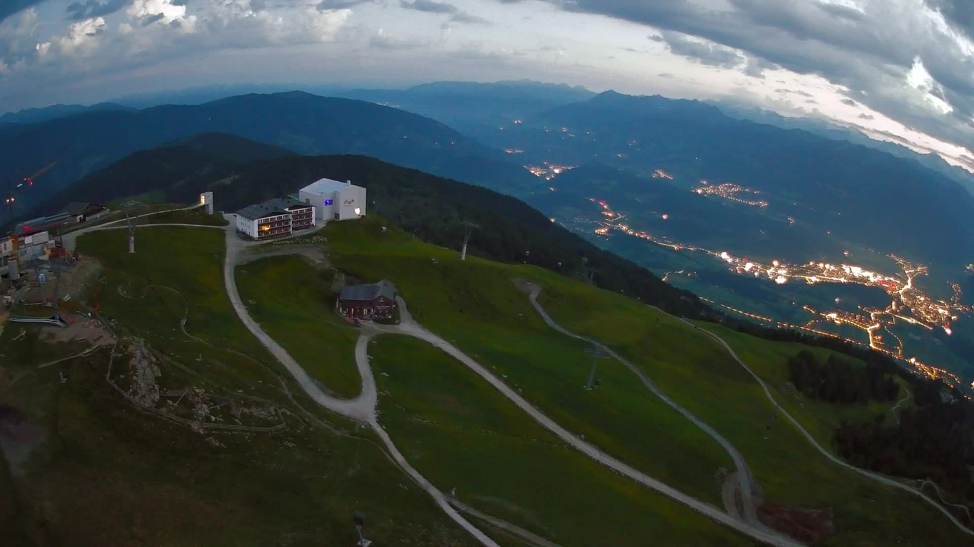 Stazione sciistica di Plan de Corones | vista su Brunico