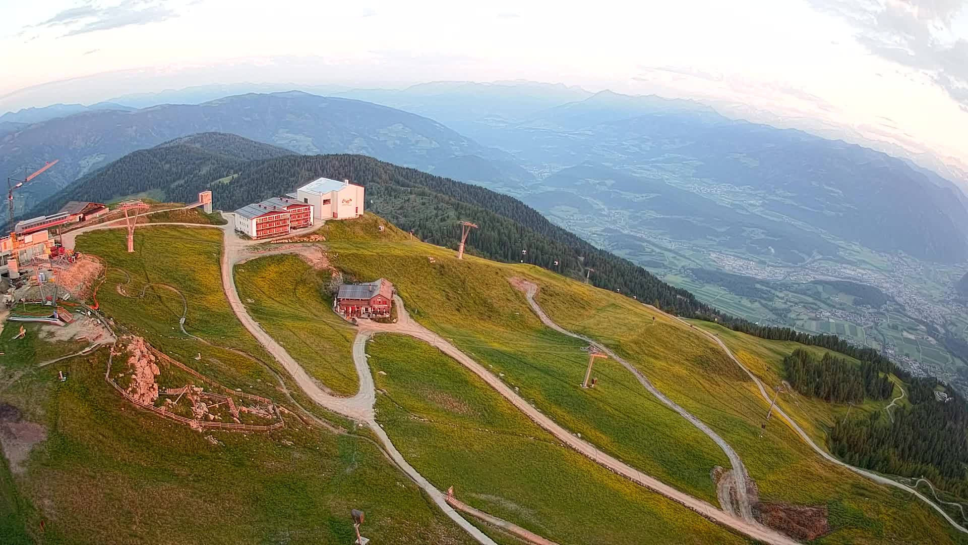 Stazione sciistica di Plan de Corones | vista su Brunico