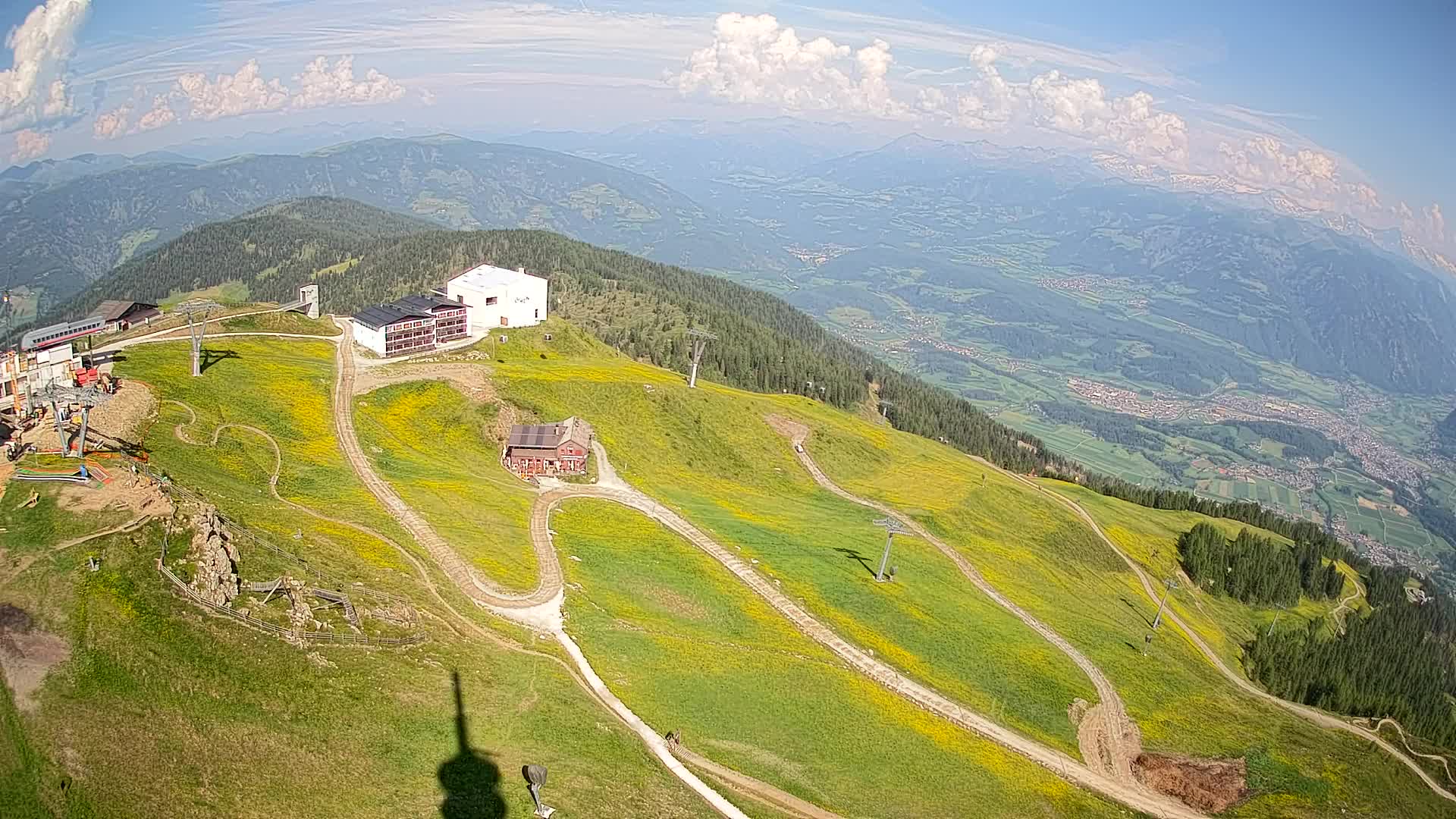 Cima estación de esquí Kronplatz | vista hacia Brunico