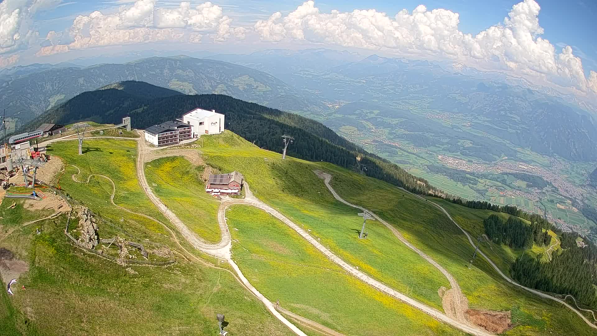 Cima estación de esquí Kronplatz | vista hacia Brunico
