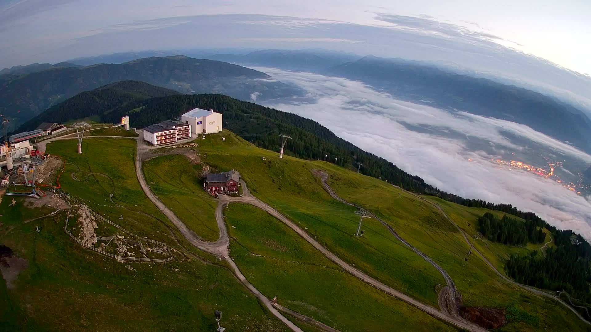 Skigebiet Kronplatz Gipfel | Blick auf Bruneck