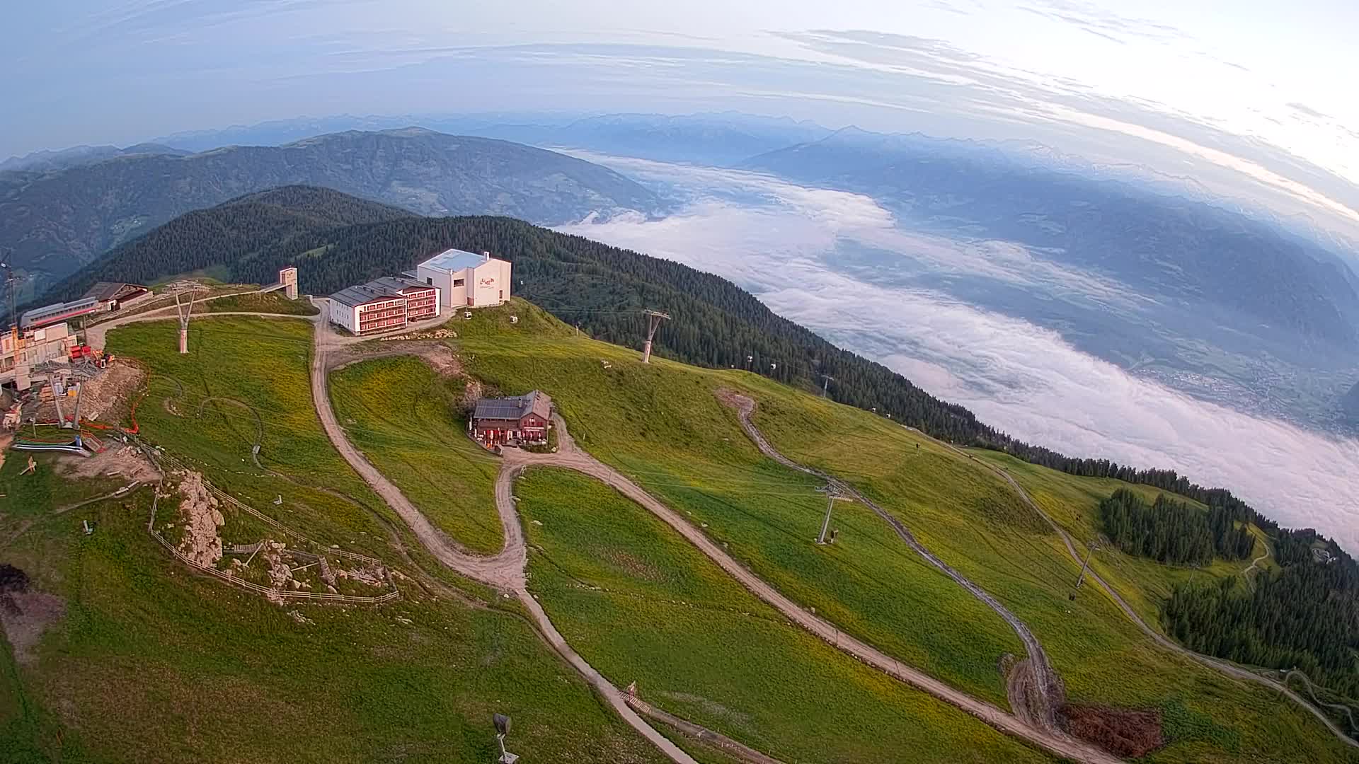 Skigebiet Kronplatz Gipfel | Blick auf Bruneck