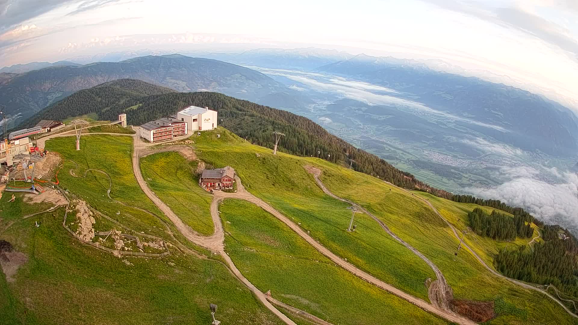 Stazione sciistica di Plan de Corones | vista su Brunico