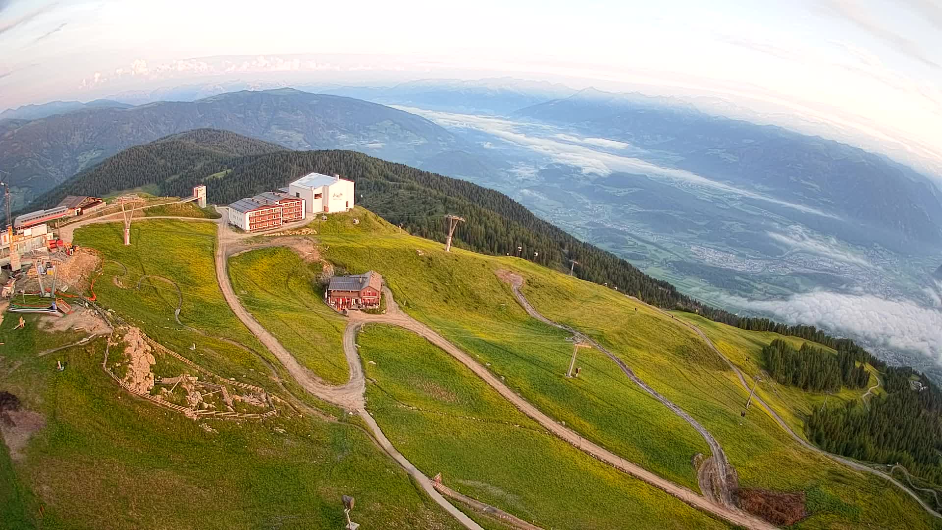Skigebiet Kronplatz Gipfel | Blick auf Bruneck