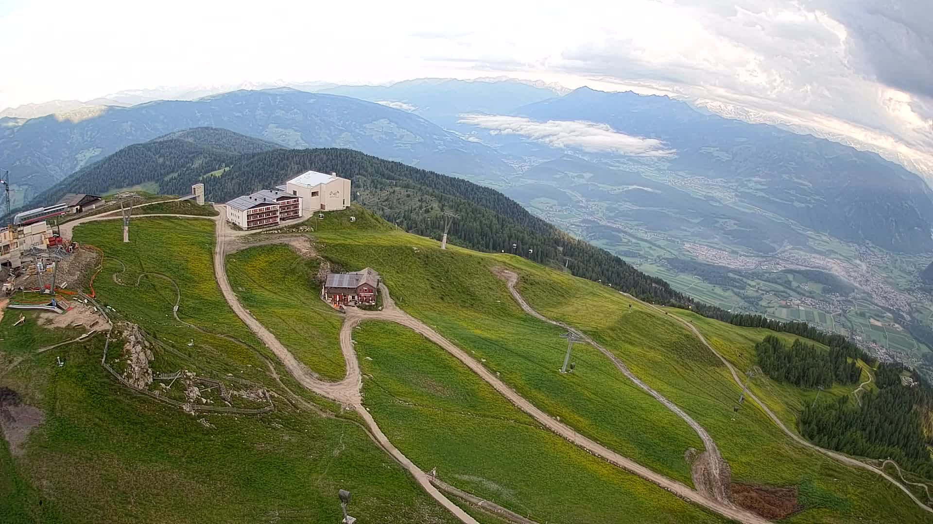 Skigebiet Kronplatz Gipfel | Blick auf Bruneck