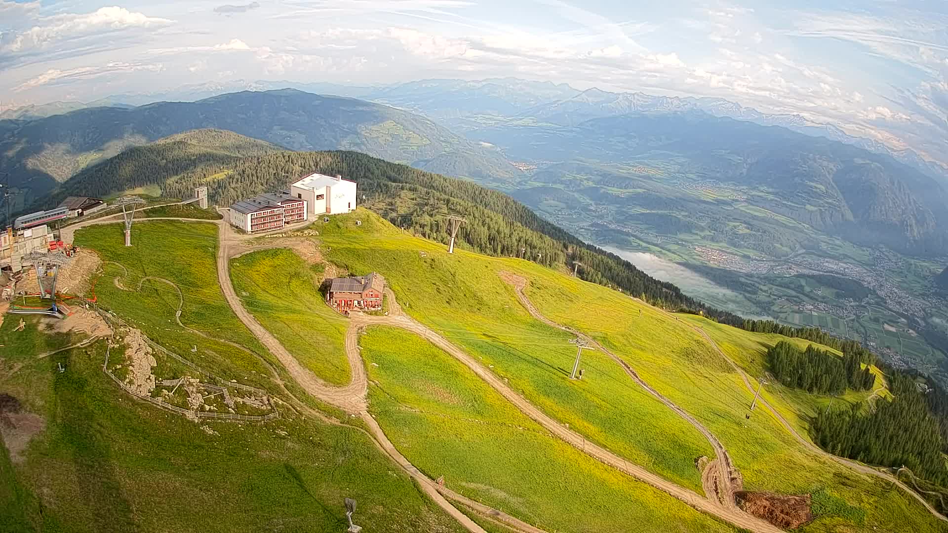 Skigebiet Kronplatz Gipfel | Blick auf Bruneck