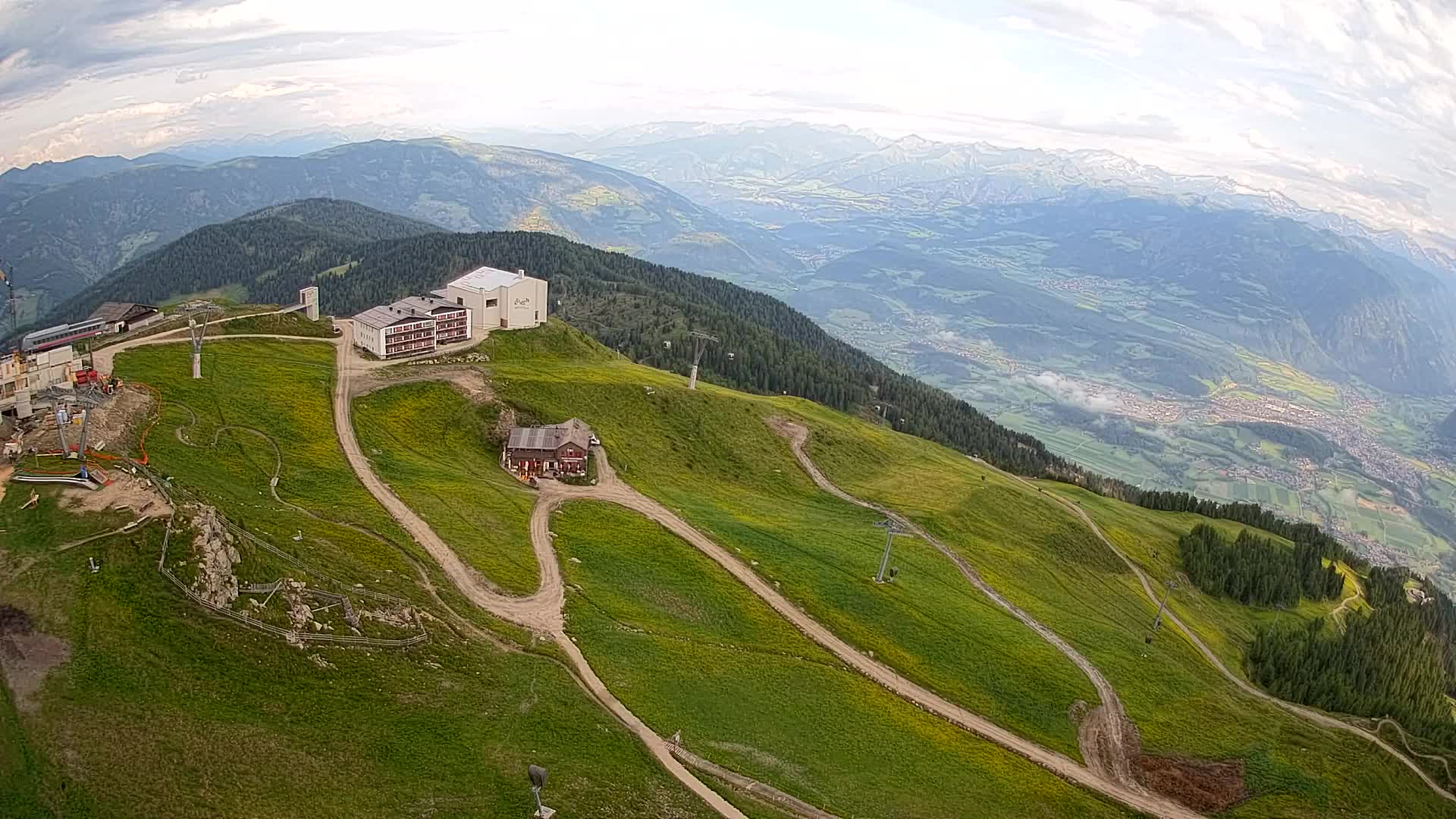 Skigebiet Kronplatz Gipfel | Blick auf Bruneck