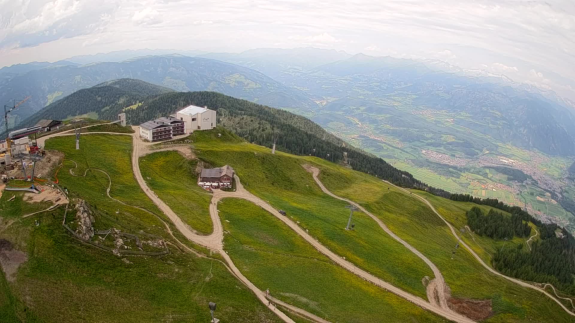 Cima estación de esquí Kronplatz | vista hacia Brunico