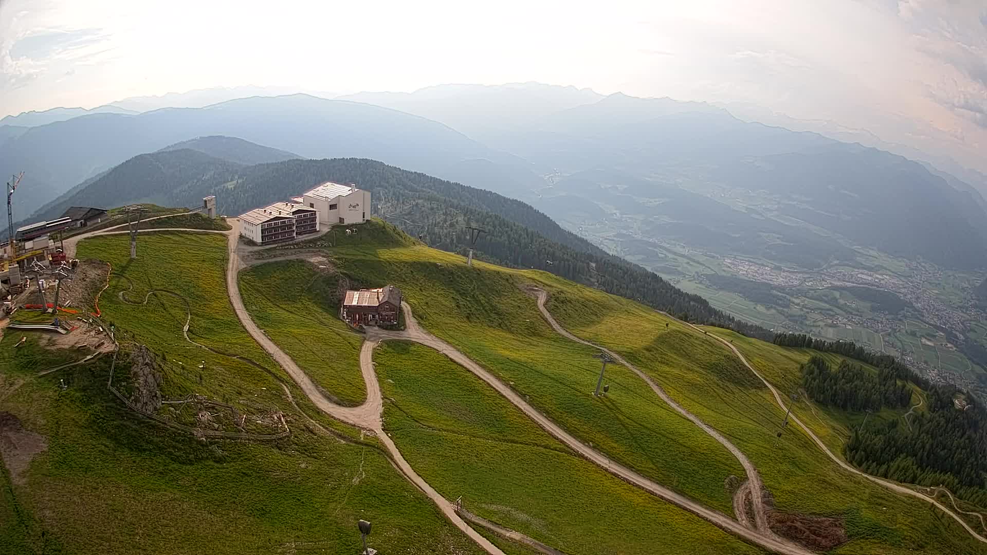 Skigebiet Kronplatz Gipfel | Blick auf Bruneck