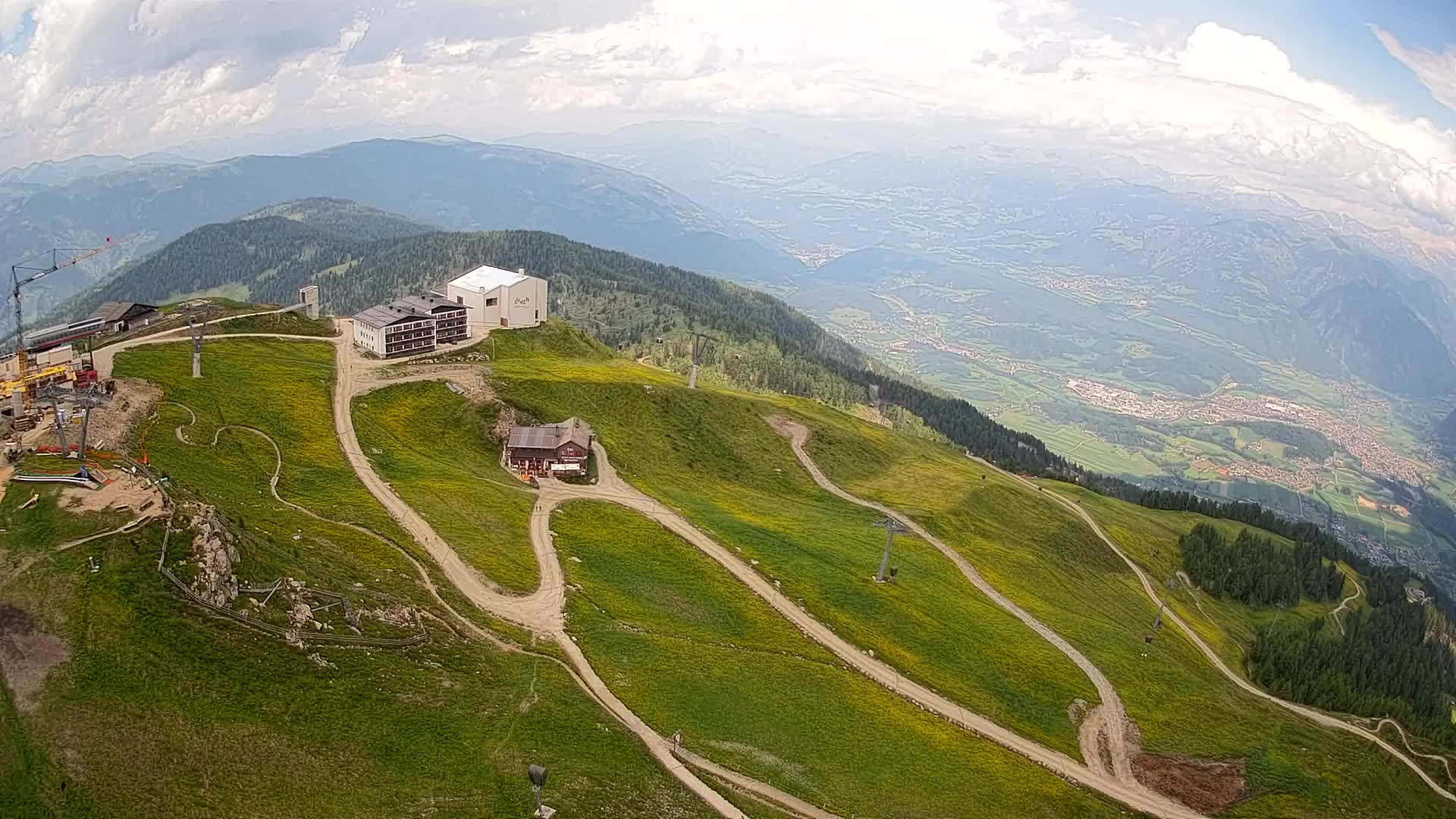 Cima estación de esquí Kronplatz | vista hacia Brunico