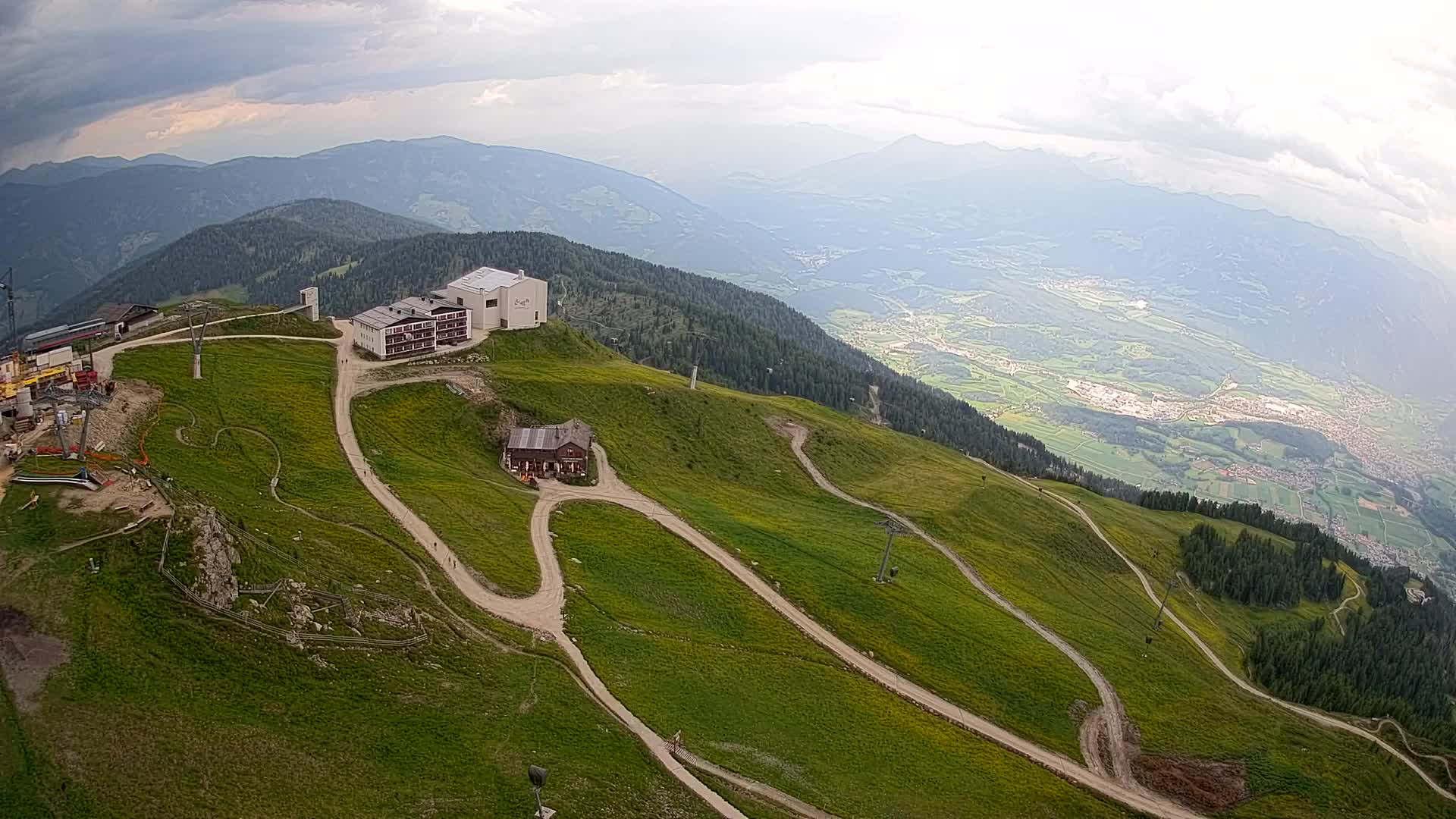 Skigebiet Kronplatz Gipfel | Blick auf Bruneck