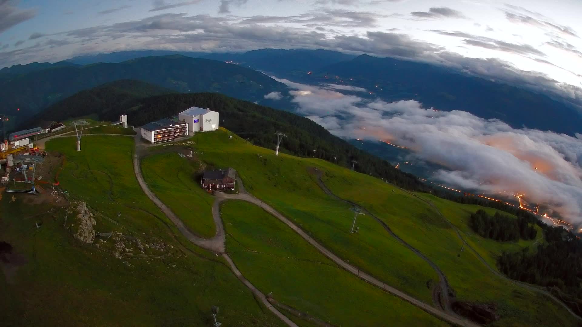 Skigebiet Kronplatz Gipfel | Blick auf Bruneck