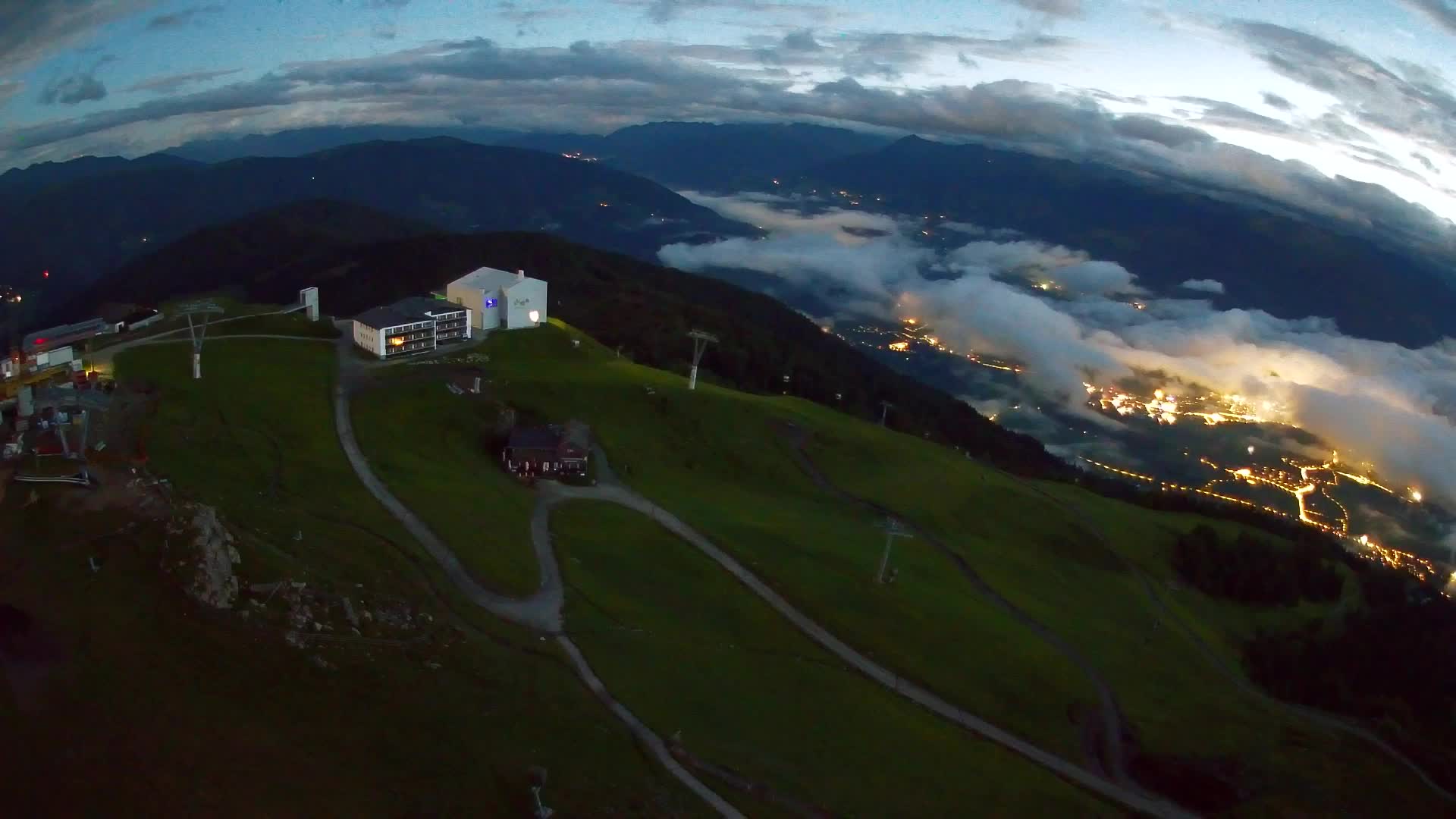Station de ski Kronplatz sommet | vue sur Brunico