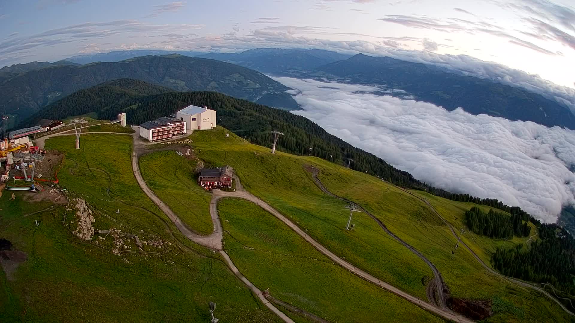 Station de ski Kronplatz sommet | vue sur Brunico