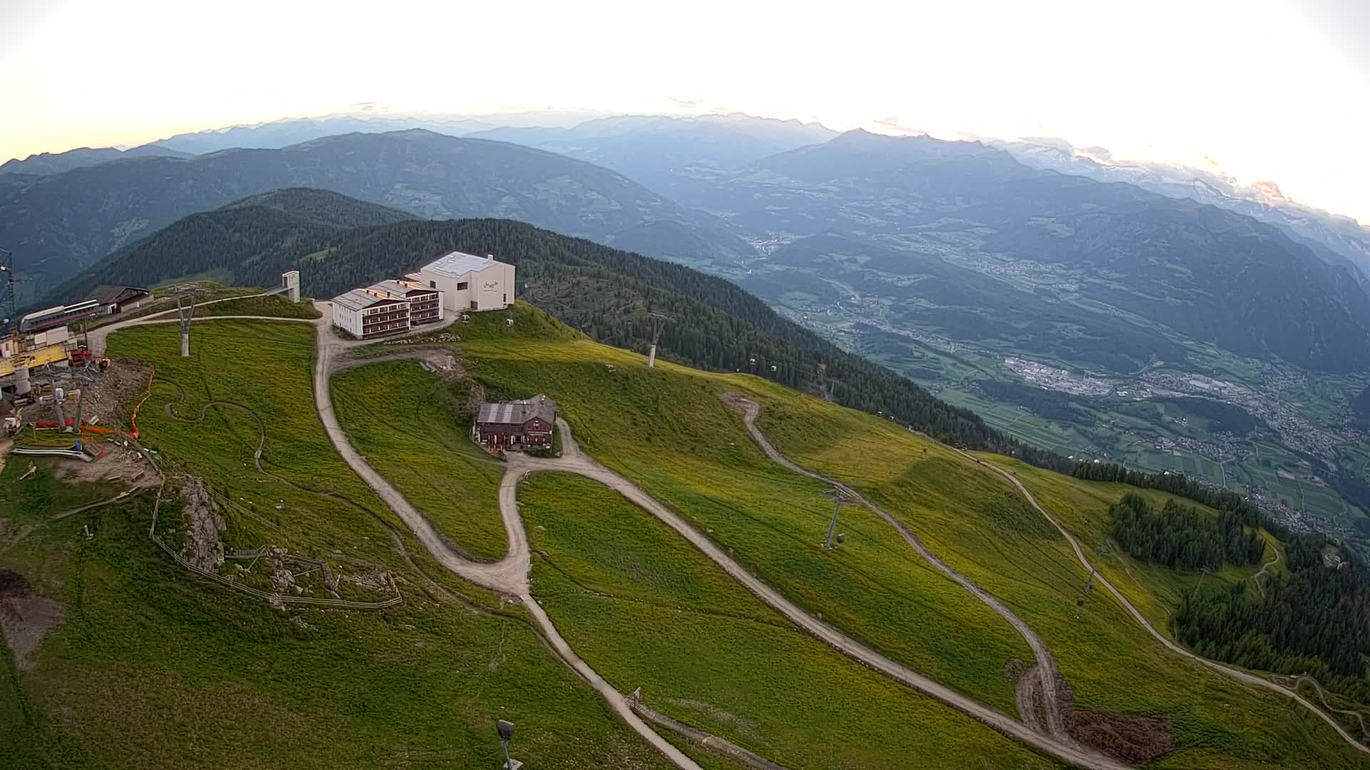 Station de ski Kronplatz sommet | vue sur Brunico