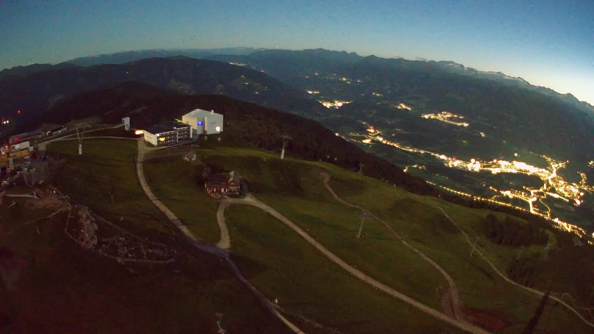 Stazione sciistica di Plan de Corones | vista su Brunico