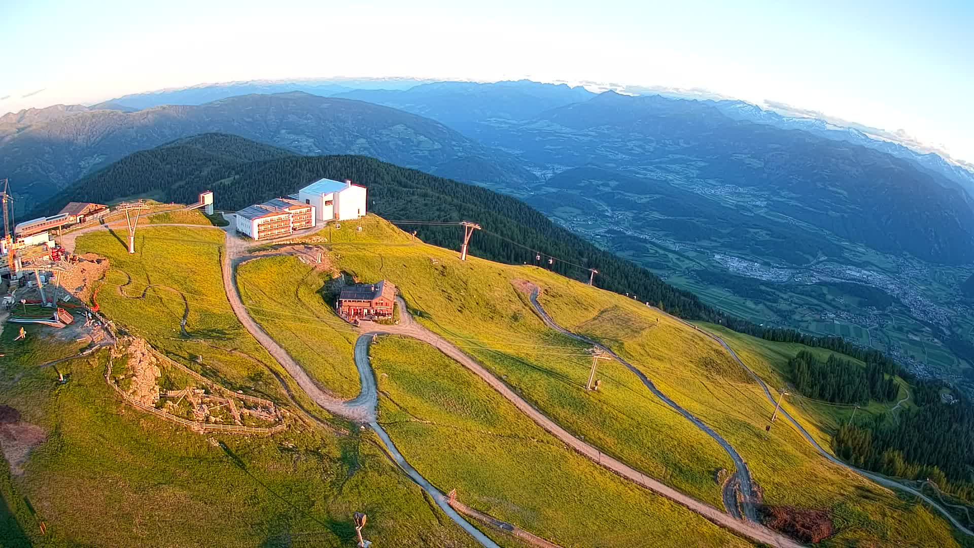 Skigebiet Kronplatz Gipfel | Blick auf Bruneck