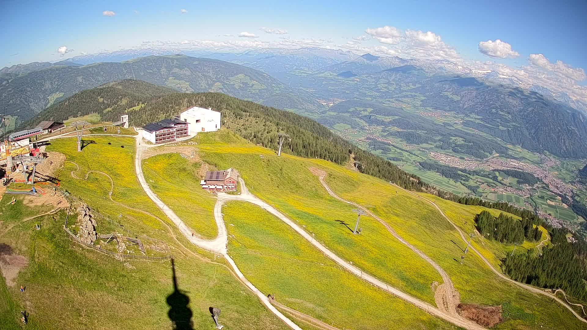 Cima estación de esquí Kronplatz | vista hacia Brunico