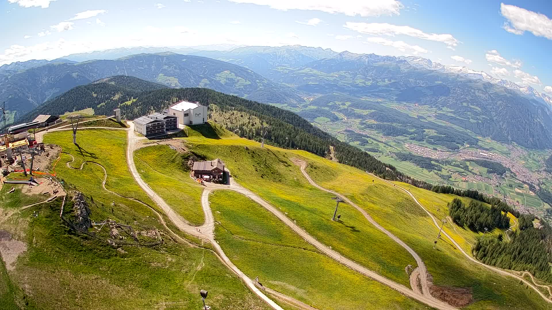 Cima estación de esquí Kronplatz | vista hacia Brunico