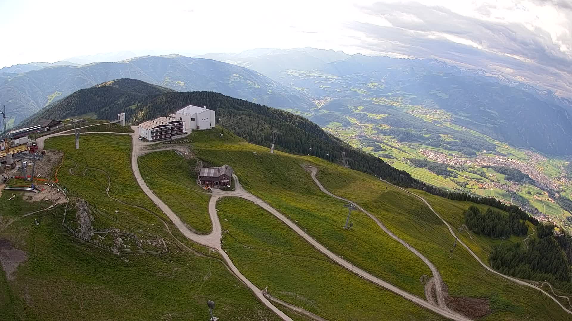 Stazione sciistica di Plan de Corones | vista su Brunico