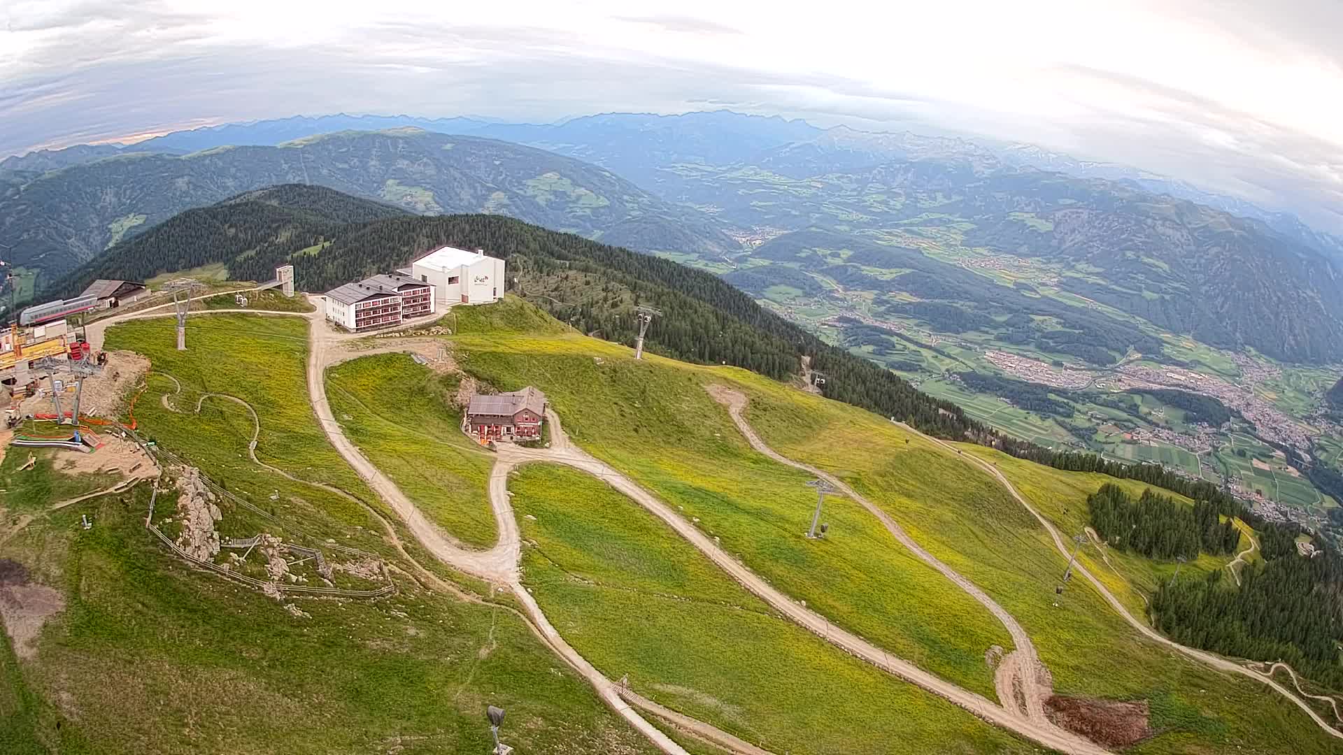 Skigebiet Kronplatz Gipfel | Blick auf Bruneck