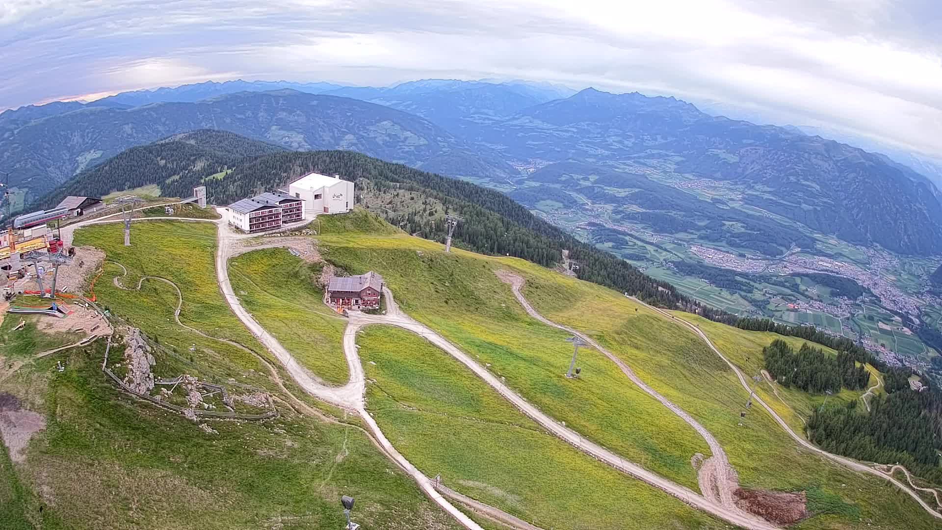 Smučišče Kronplatz – vrh | pogled na Bruneck