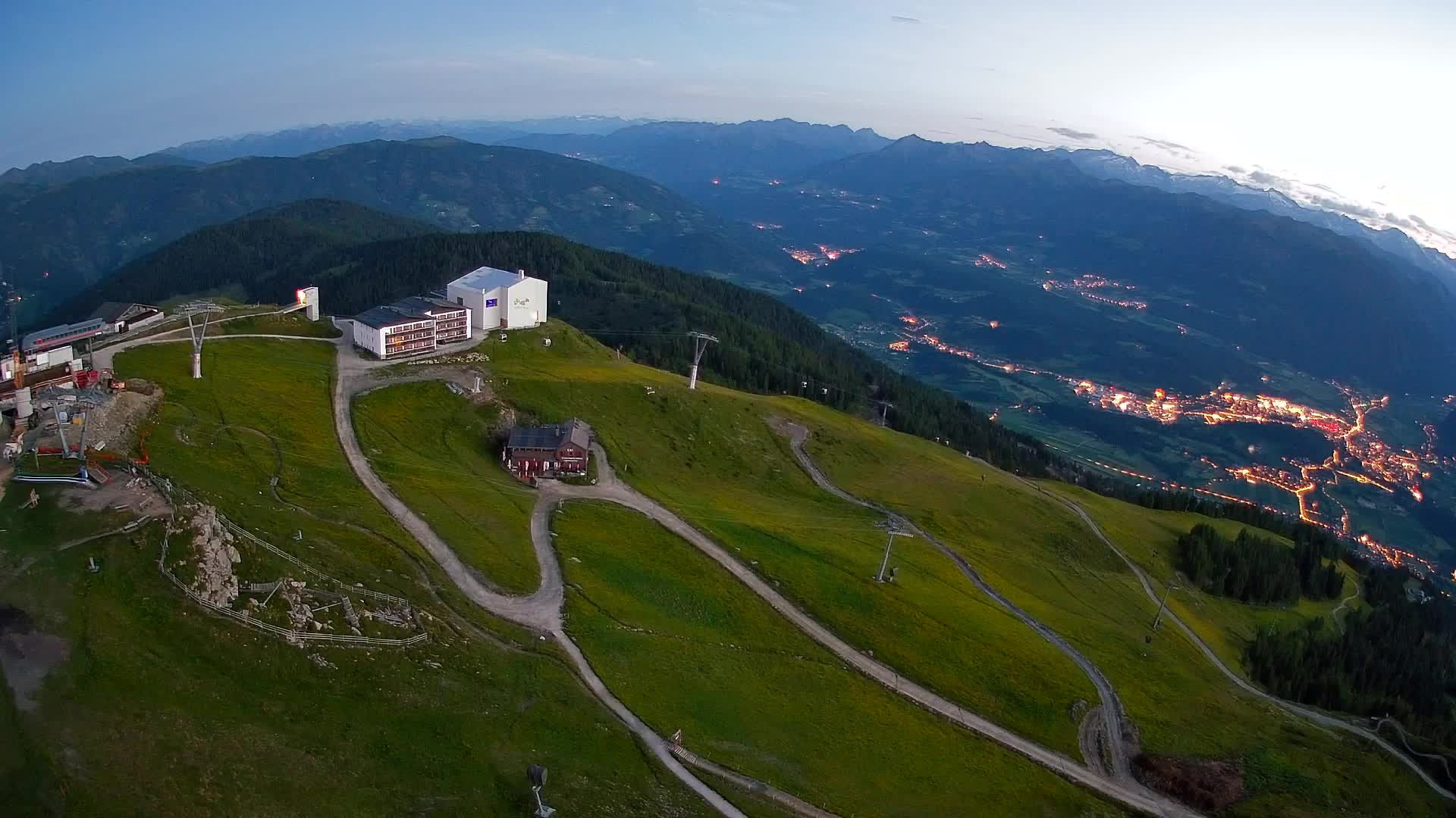 Stazione sciistica di Plan de Corones | vista su Brunico