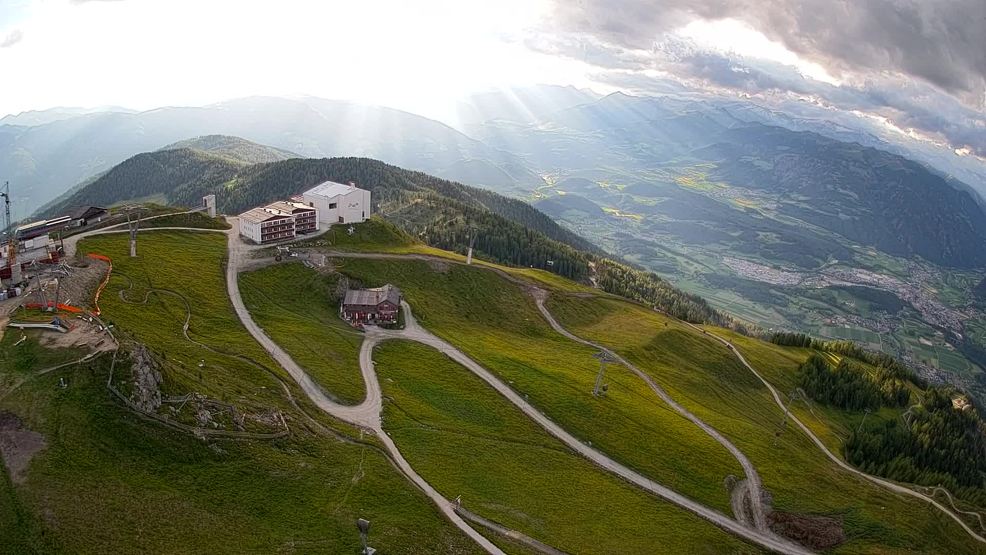 Skigebiet Kronplatz Gipfel | Blick auf Bruneck