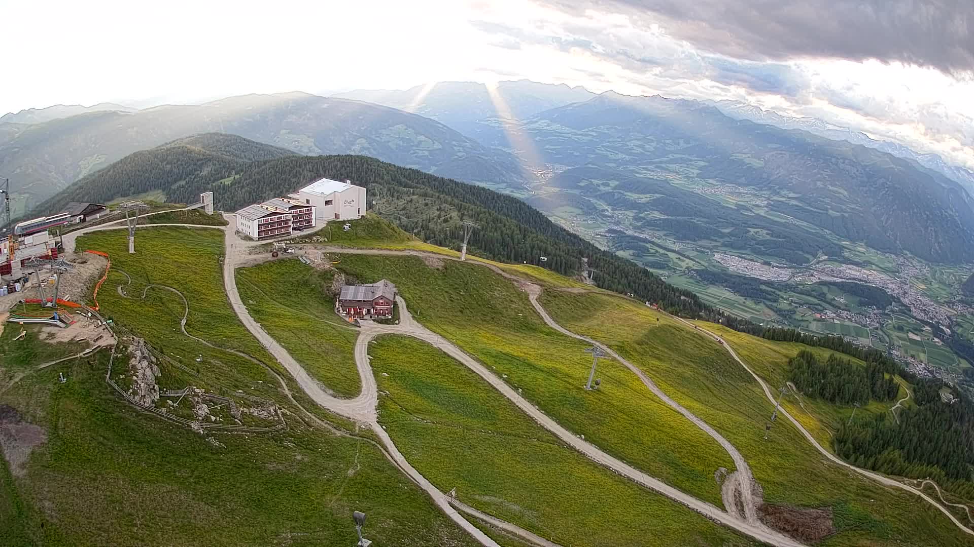 Skigebiet Kronplatz Gipfel | Blick auf Bruneck