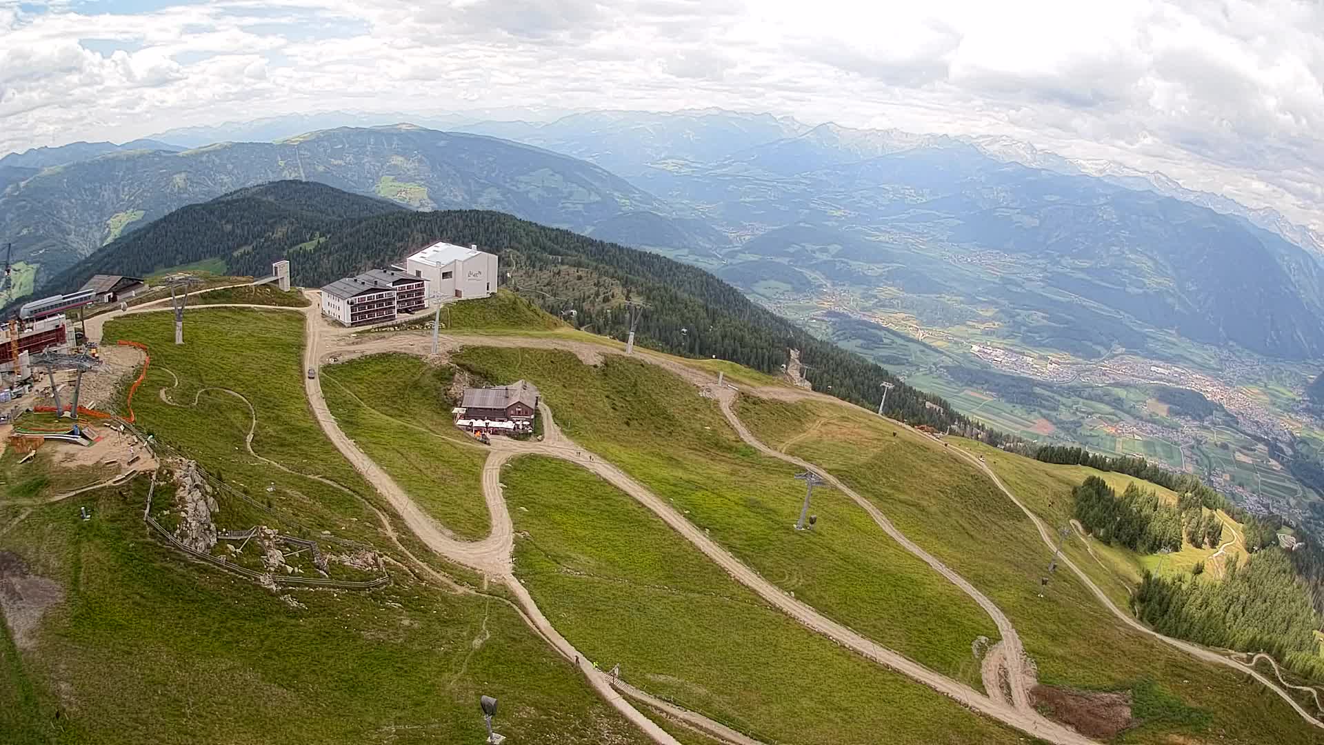 Cima estación de esquí Kronplatz | vista hacia Brunico