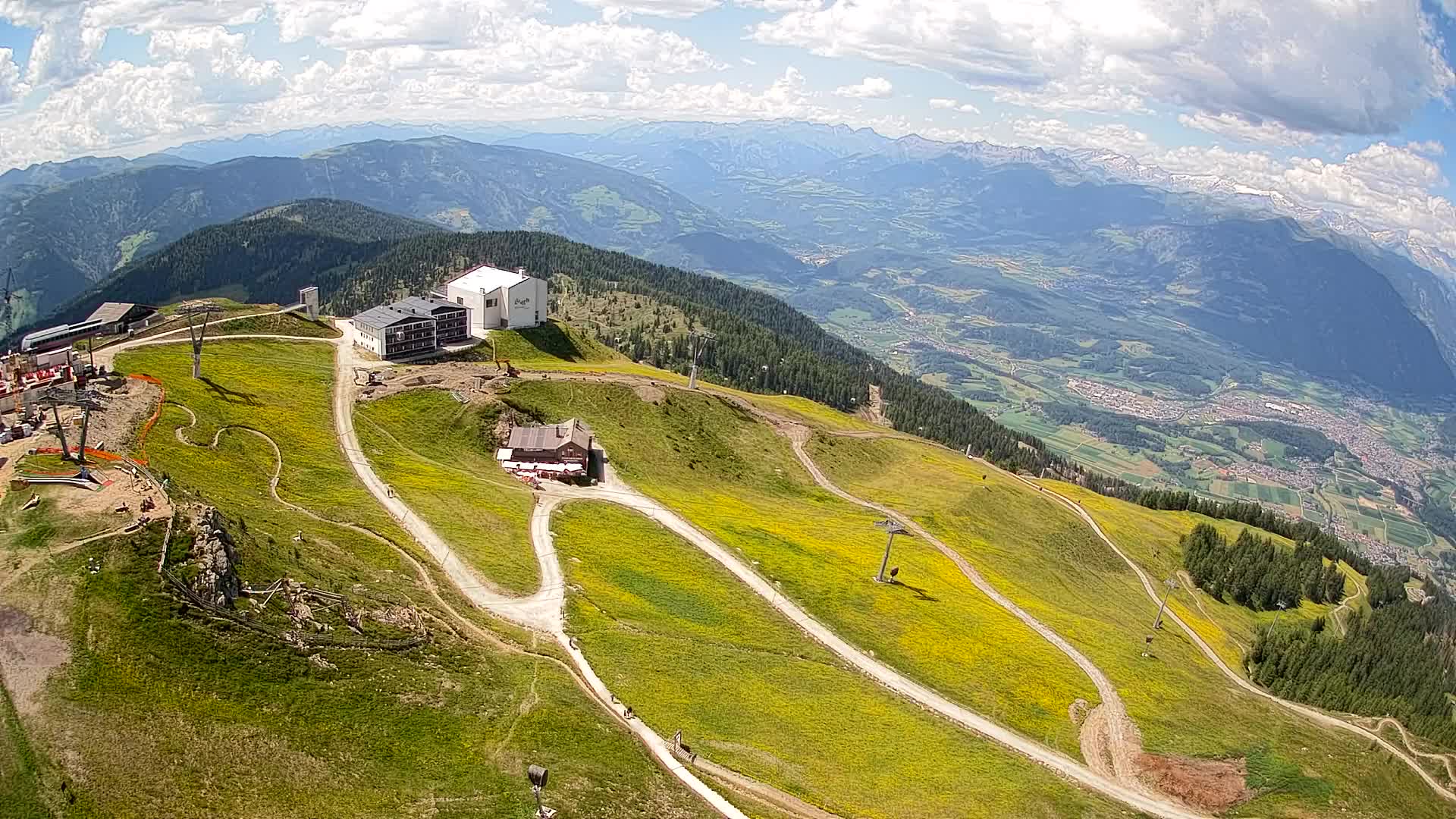 Stazione sciistica di Plan de Corones | vista su Brunico