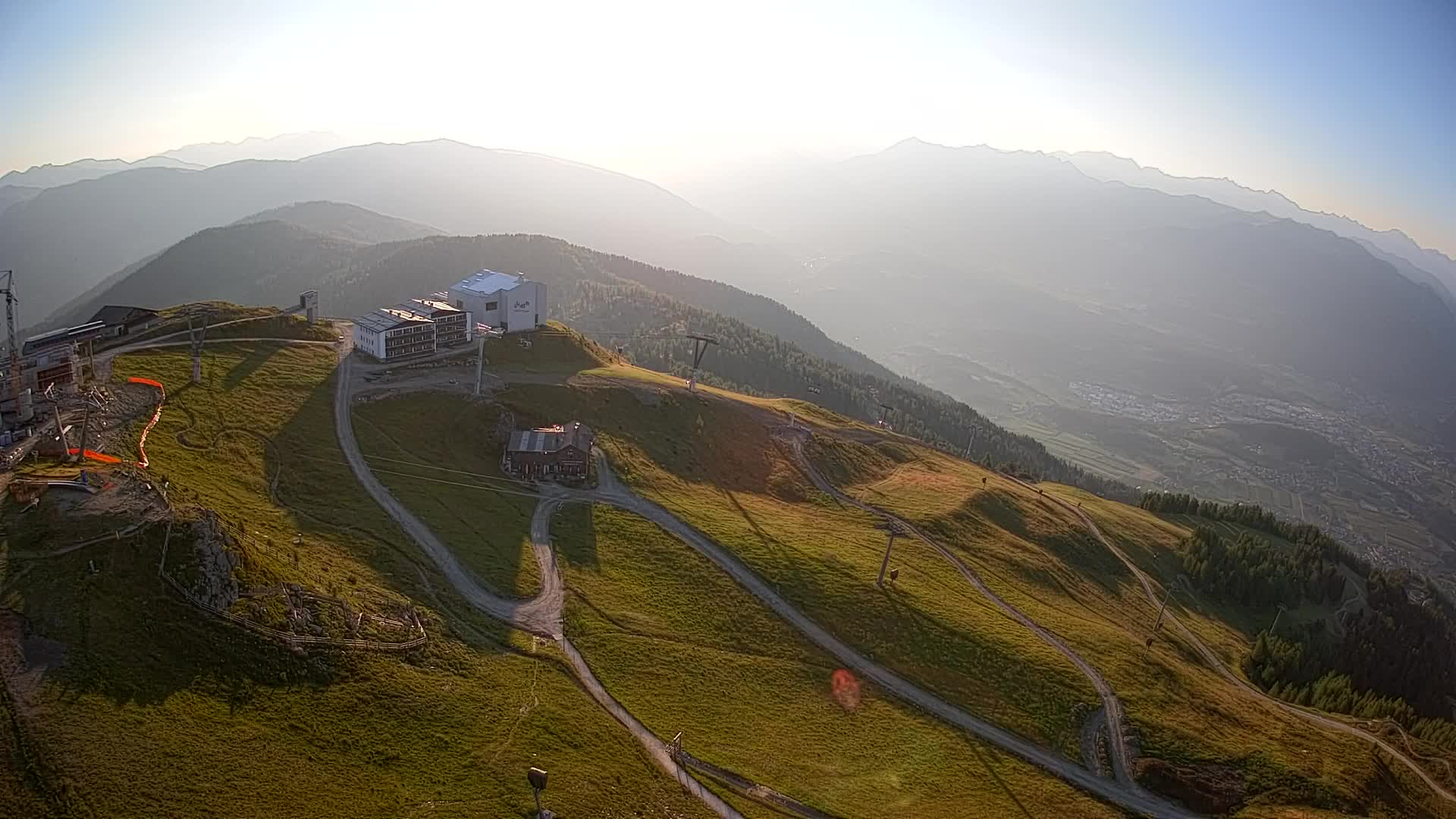 Cima estación de esquí Kronplatz | vista hacia Brunico