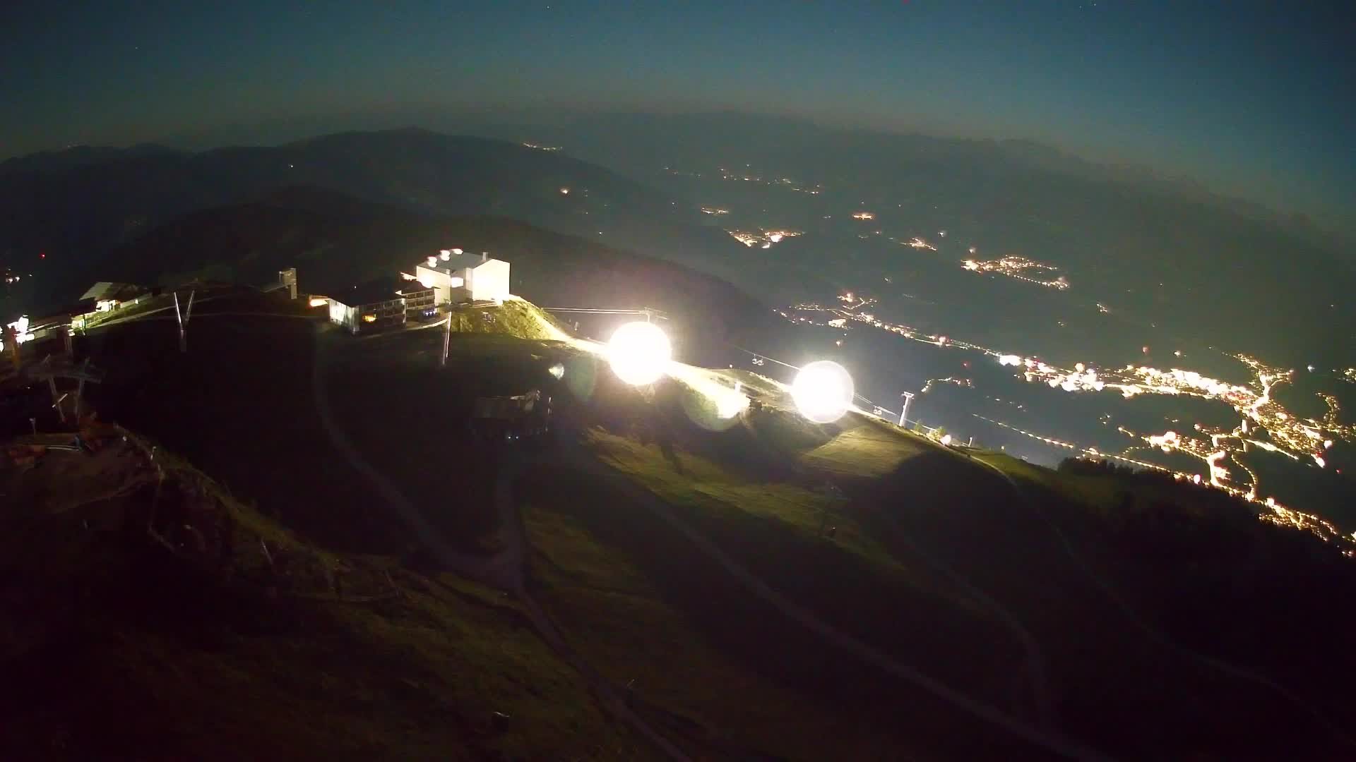 Cima estación de esquí Kronplatz | vista hacia Brunico