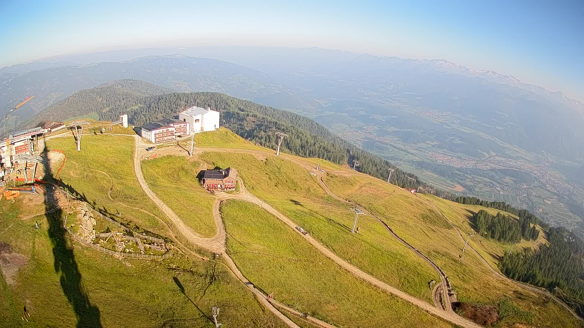 Cima estación de esquí Kronplatz | vista hacia Brunico