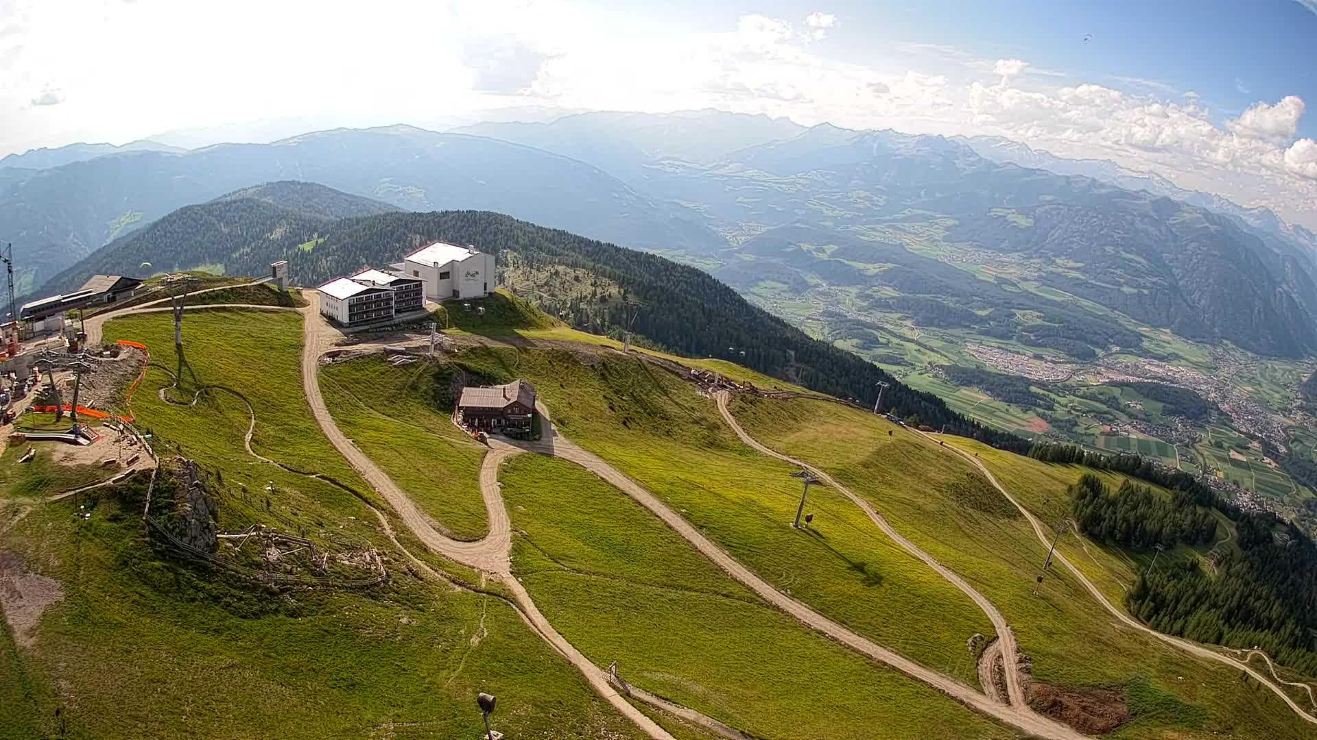 Cima estación de esquí Kronplatz | vista hacia Brunico