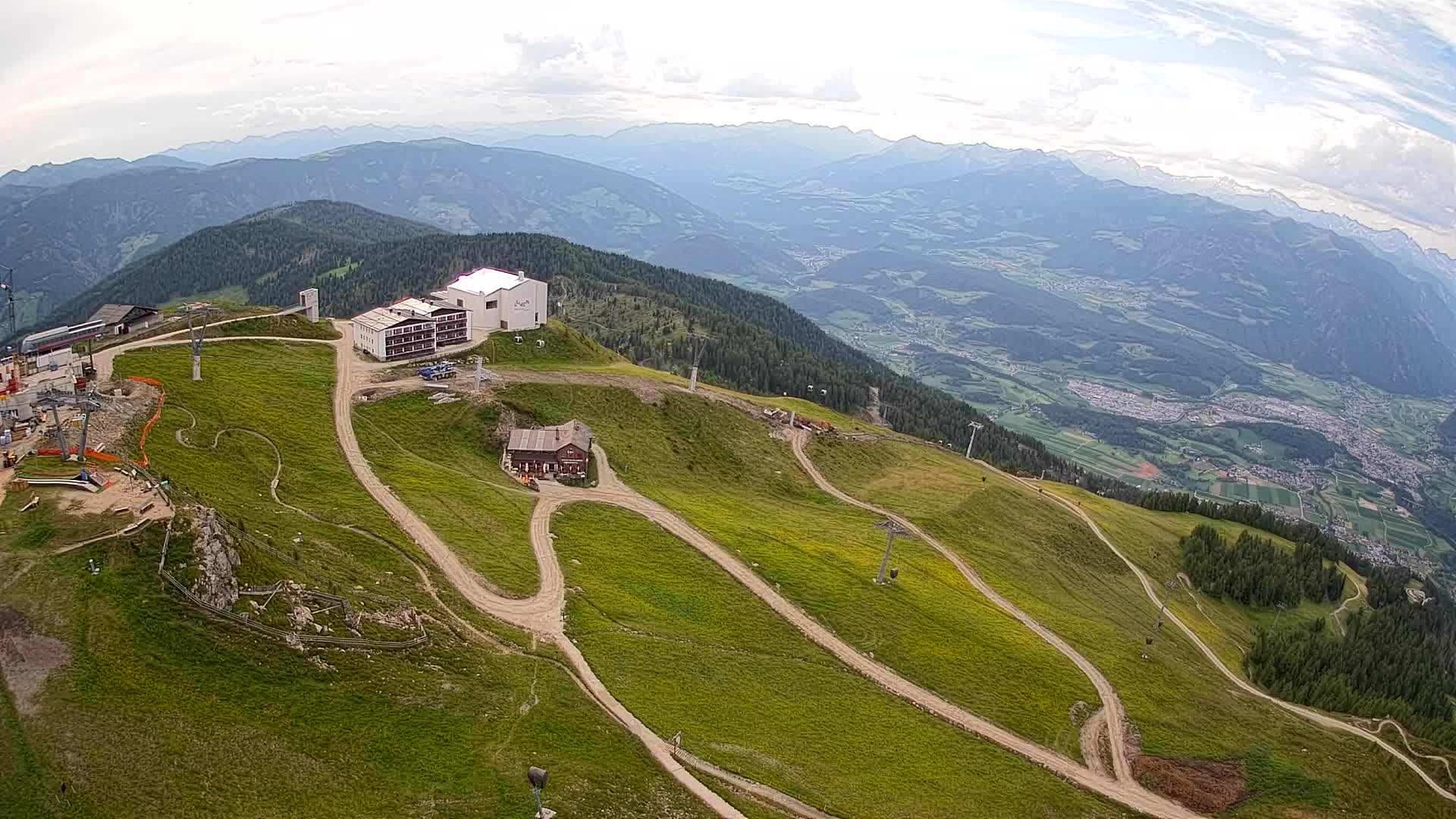 Stazione sciistica di Plan de Corones | vista su Brunico