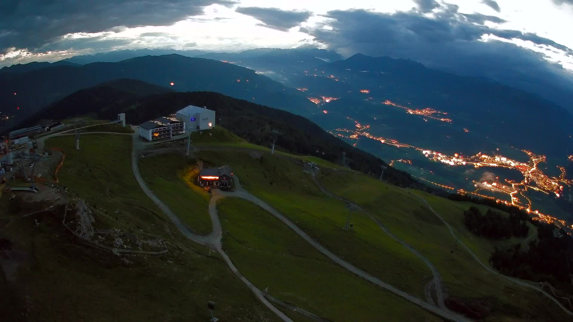Skigebiet Kronplatz Gipfel | Blick auf Bruneck