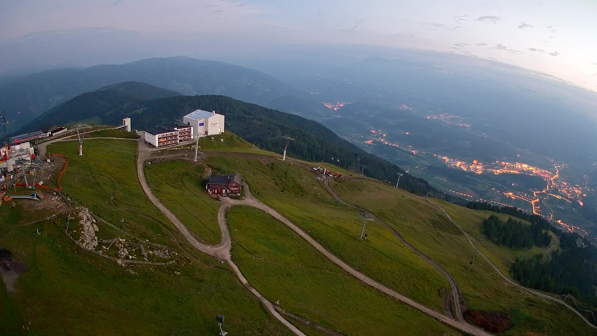 Station de ski Kronplatz sommet | vue sur Brunico