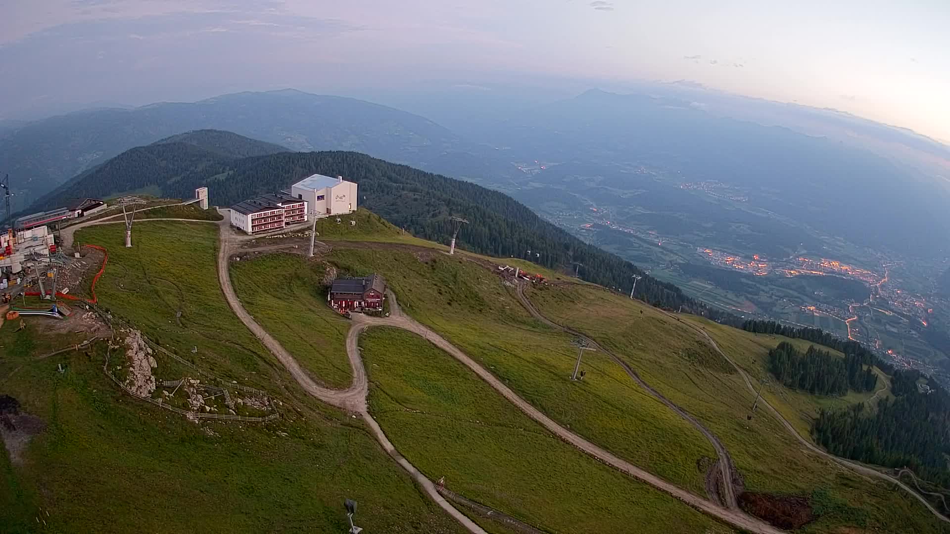 Stazione sciistica di Plan de Corones | vista su Brunico