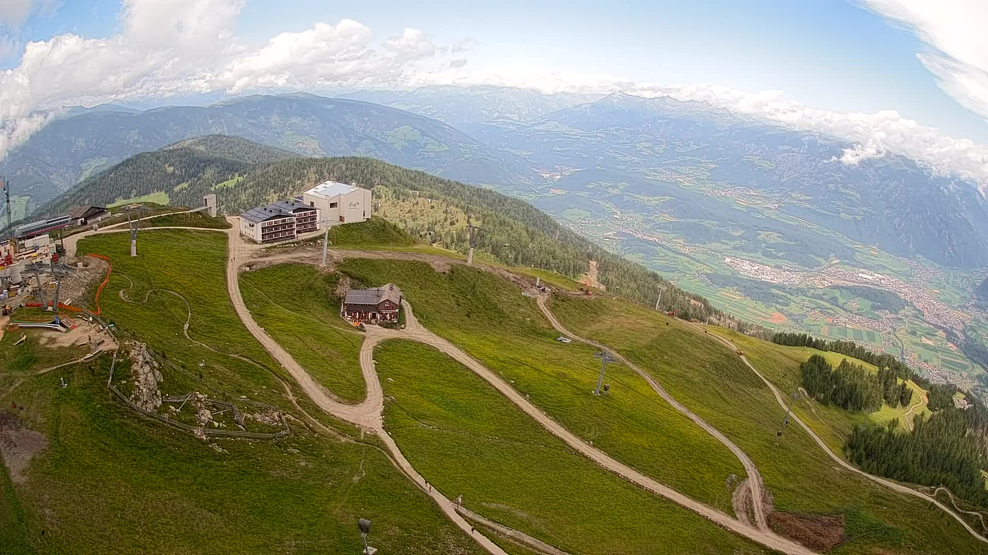 Cima estación de esquí Kronplatz | vista hacia Brunico