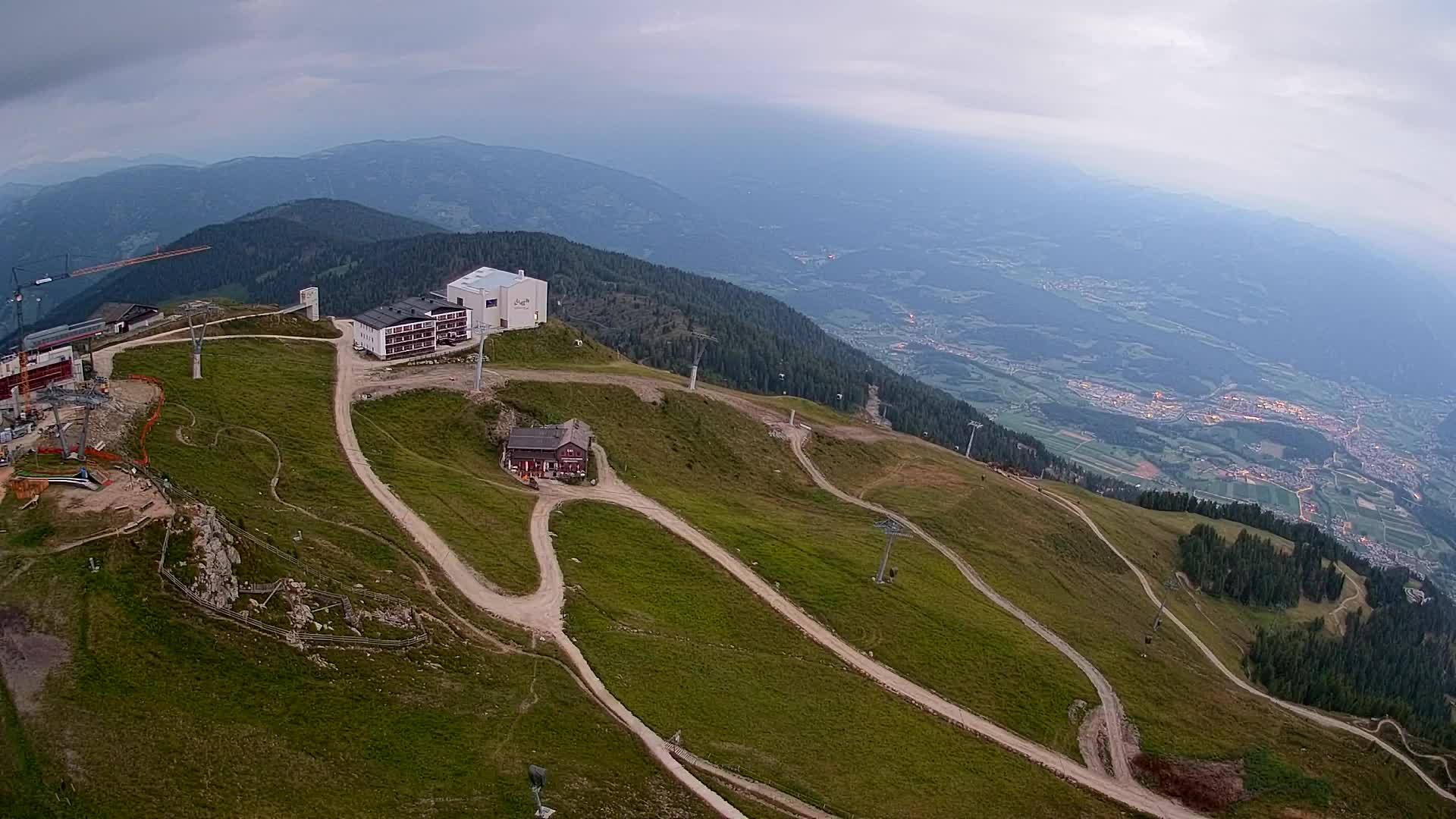 Skigebiet Kronplatz Gipfel | Blick auf Bruneck