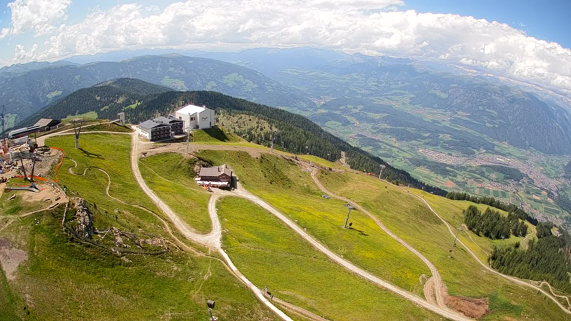 Stazione sciistica di Plan de Corones | vista su Brunico