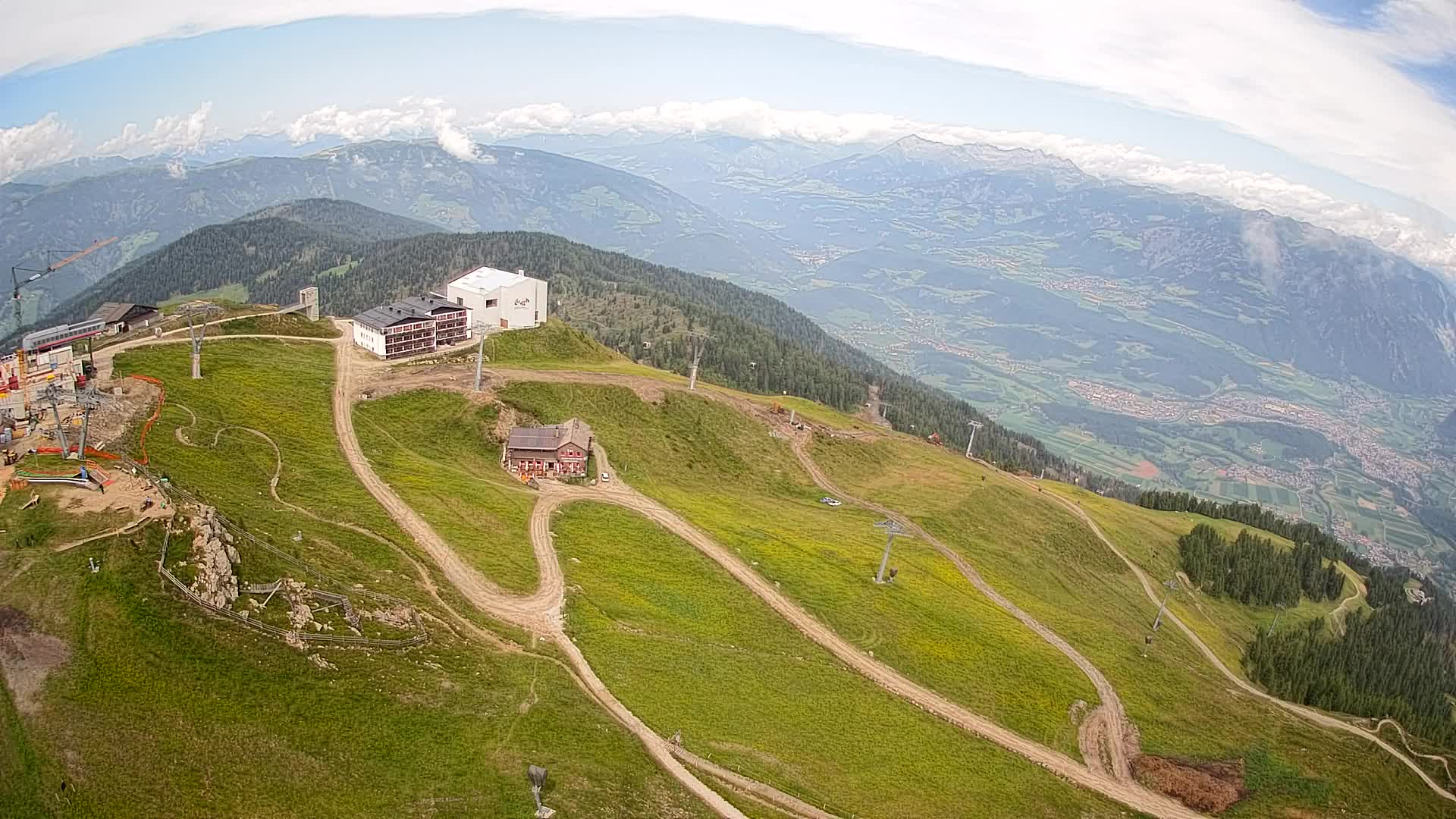 Cima estación de esquí Kronplatz | vista hacia Brunico