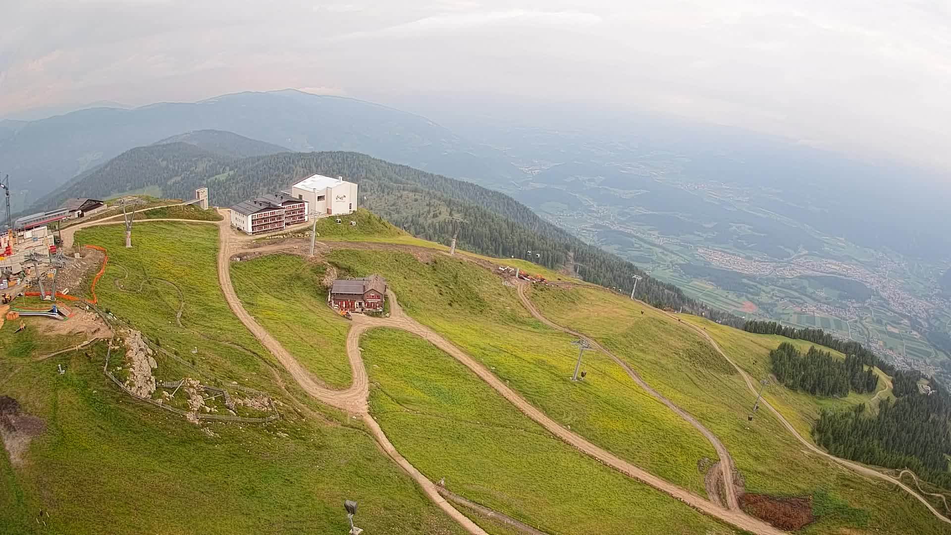 Stazione sciistica di Plan de Corones | vista su Brunico