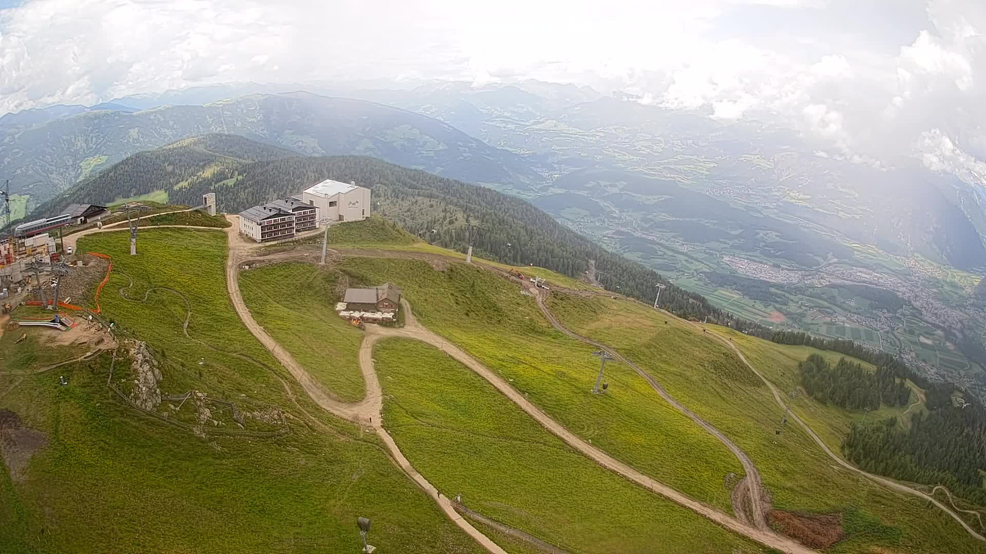 Skigebiet Kronplatz Gipfel | Blick auf Bruneck