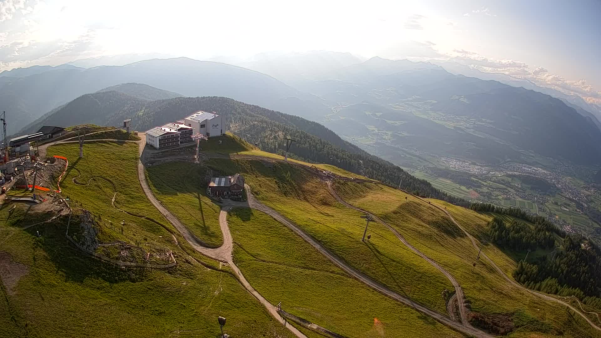 Skigebiet Kronplatz Gipfel | Blick auf Bruneck