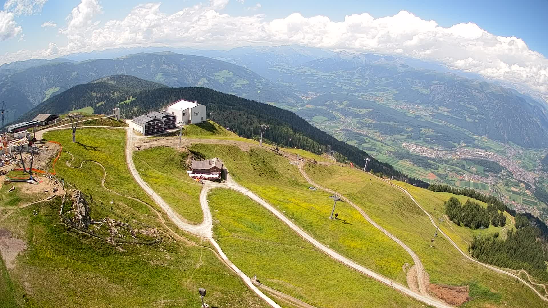 Cima estación de esquí Kronplatz | vista hacia Brunico