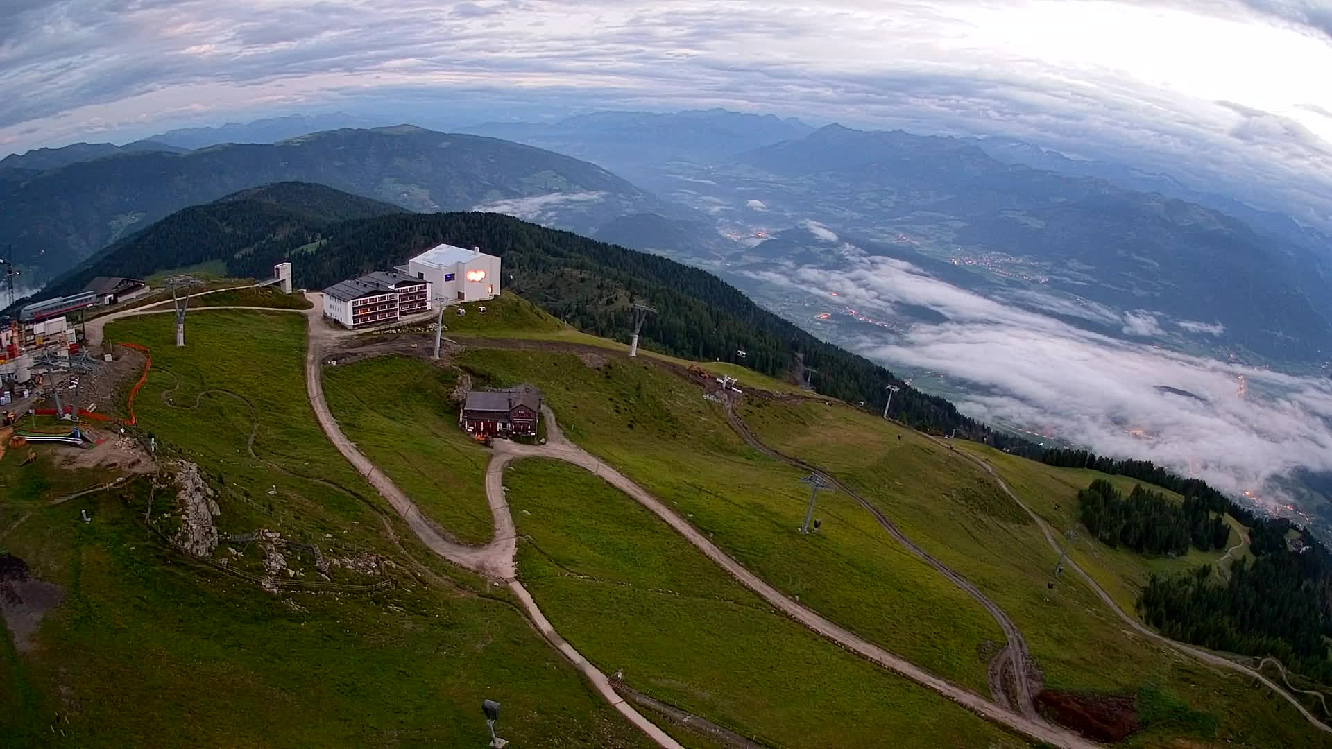Stazione sciistica di Plan de Corones | vista su Brunico