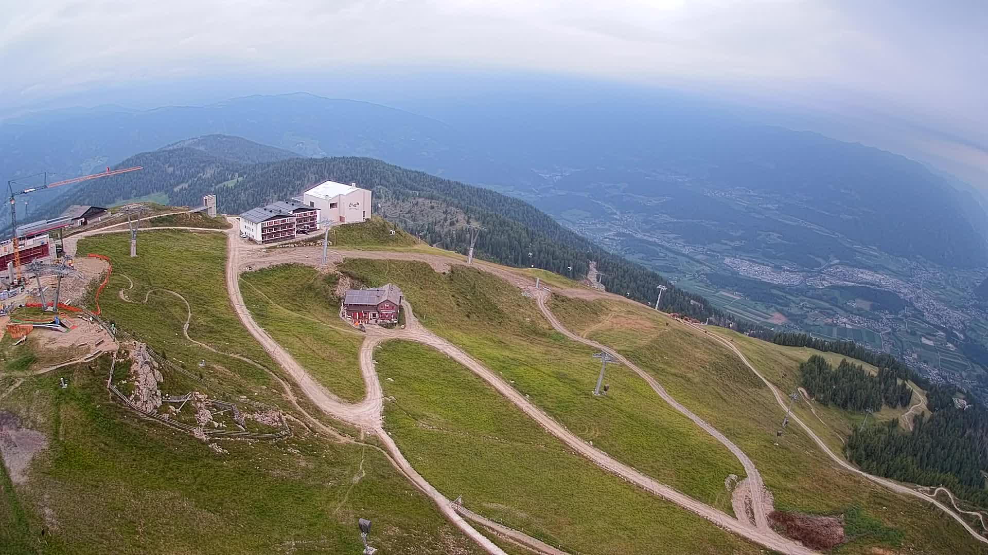 Skigebiet Kronplatz Gipfel | Blick auf Bruneck