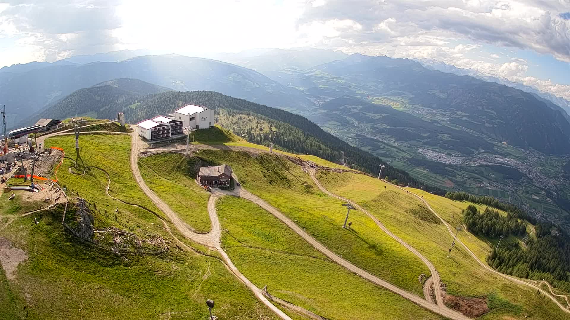 Stazione sciistica di Plan de Corones | vista su Brunico